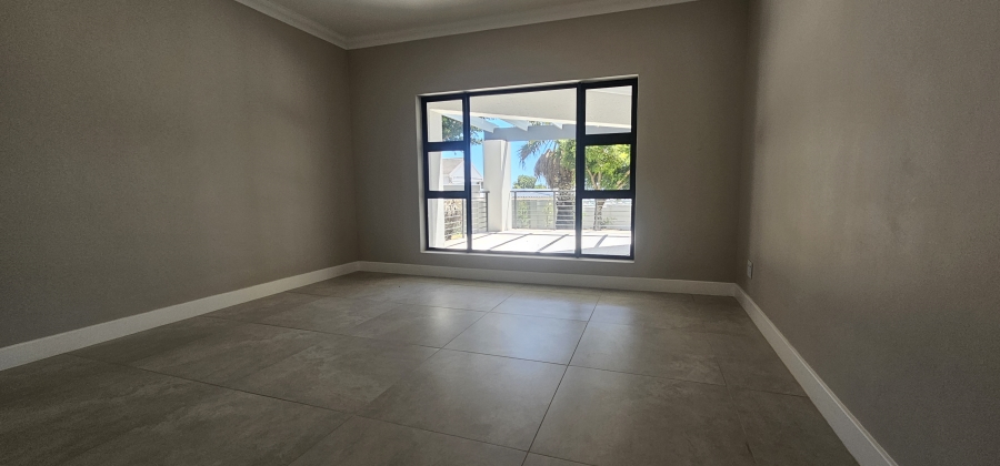 5 Bedroom Property for Sale in Myburgh Park Western Cape